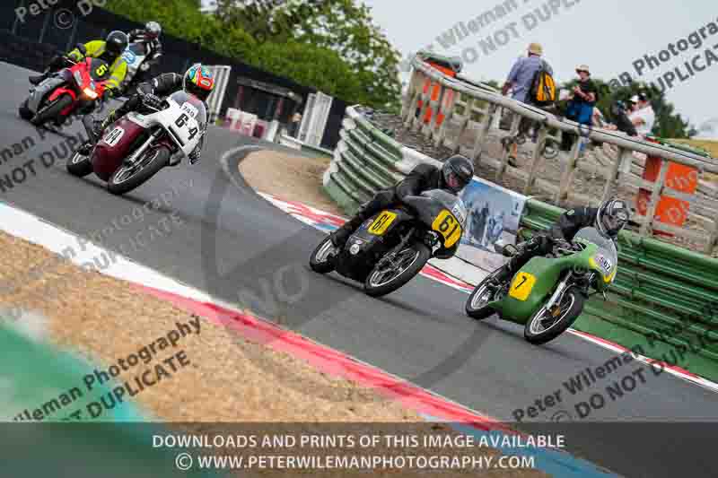 Vintage motorcycle club;eventdigitalimages;mallory park;mallory park trackday photographs;no limits trackdays;peter wileman photography;trackday digital images;trackday photos;vmcc festival 1000 bikes photographs